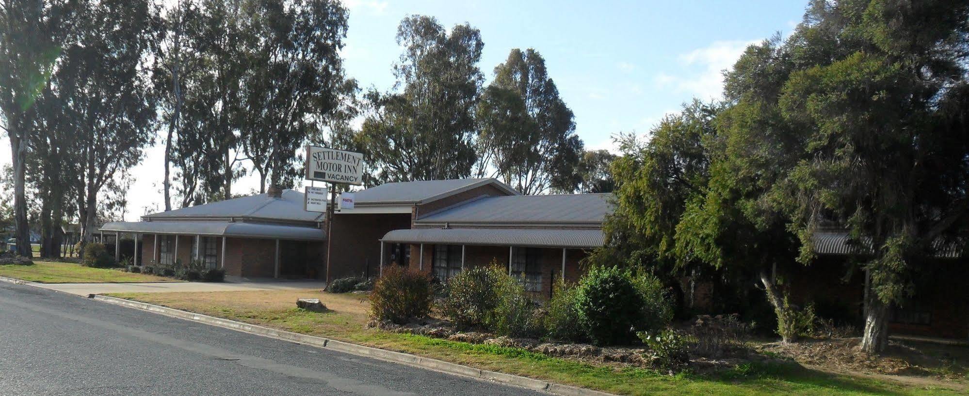 Settlement Motor Inn Deniliquin Exterior foto